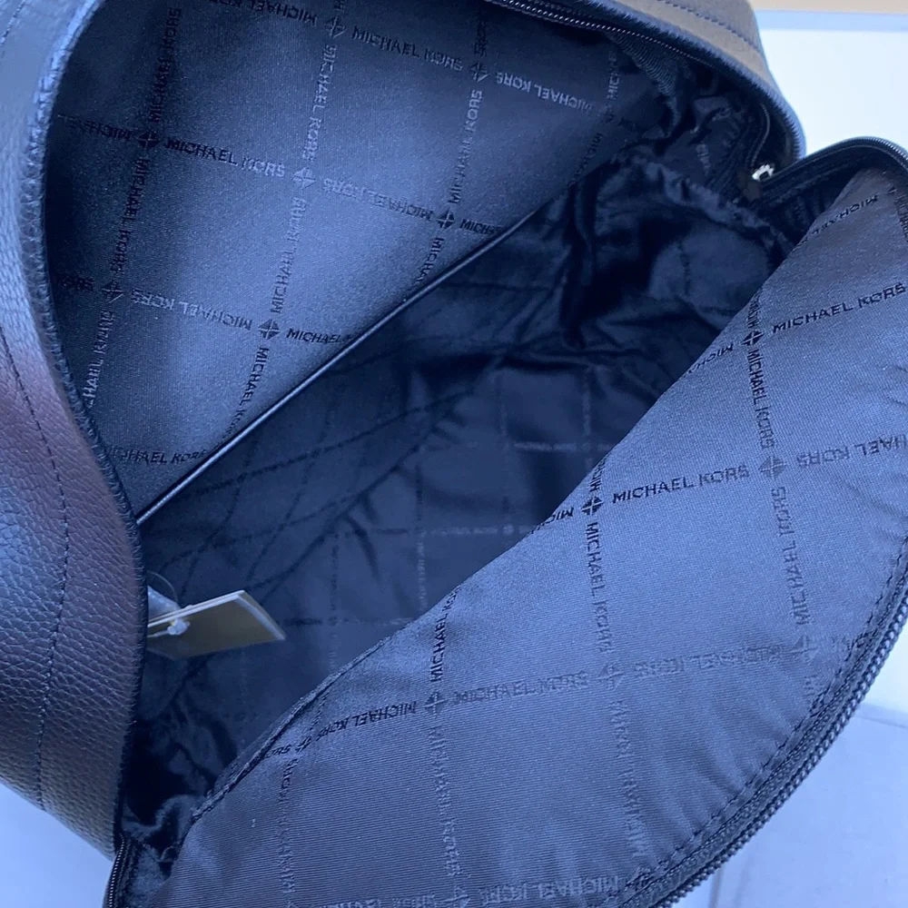 MICHAEL KORS BLACK COLOR Maisie Medium Pebbled Leather 2-in-1 Backpack